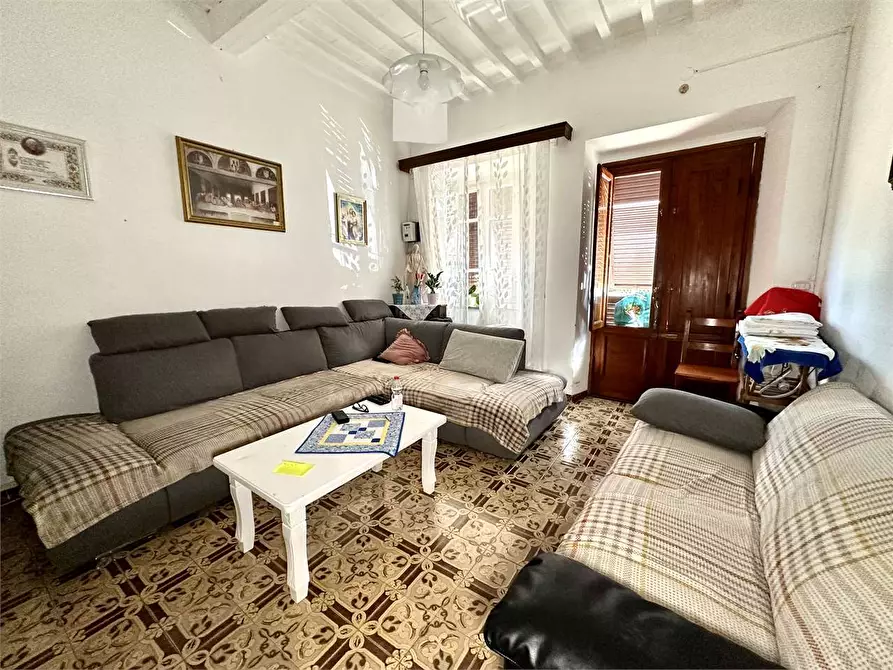 Immagine 3 di Porzione di casa in vendita  in via delle ville 493 a Capannori