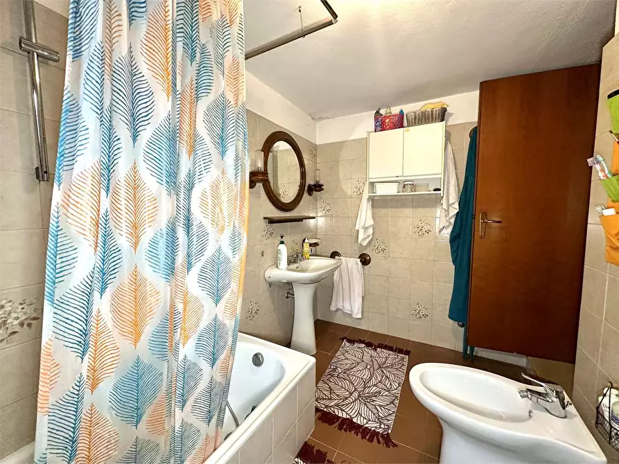 Immagine 15 di Porzione di casa in vendita  in via delle ville 493 a Capannori