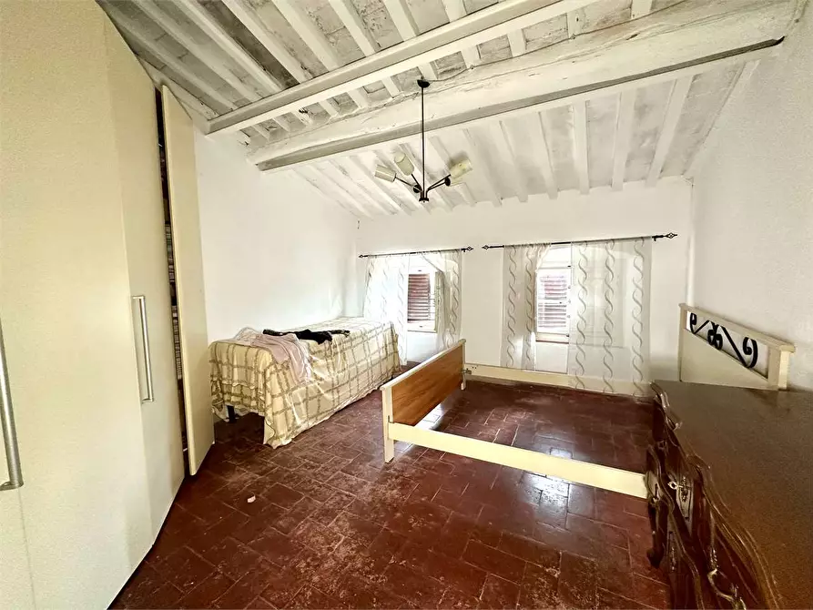 Immagine 17 di Porzione di casa in vendita  in via delle ville 493 a Capannori