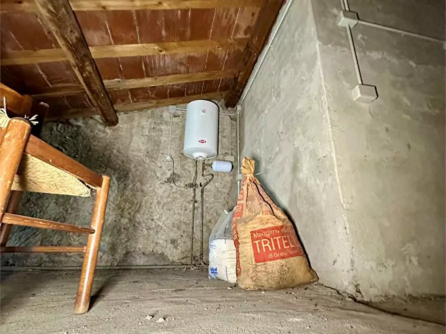 Immagine 22 di Porzione di casa in vendita  in via delle ville 493 a Capannori