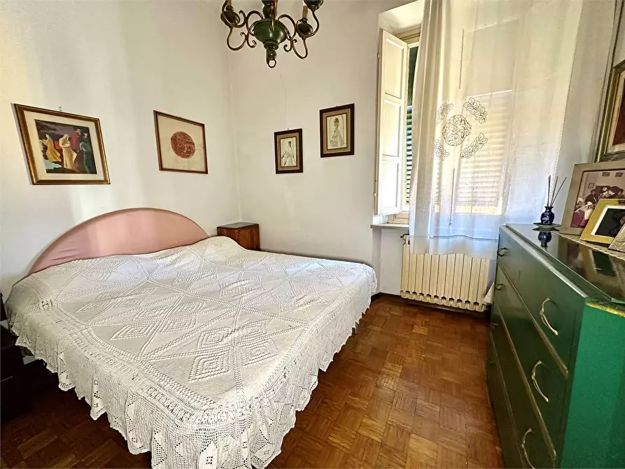 Immagine 22 di Appartamento in vendita  in via nazionale a Lucca