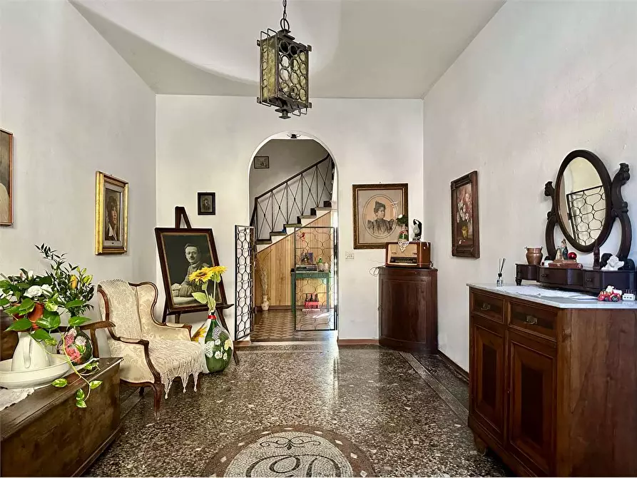 Immagine 31 di Appartamento in vendita  in via nazionale a Lucca