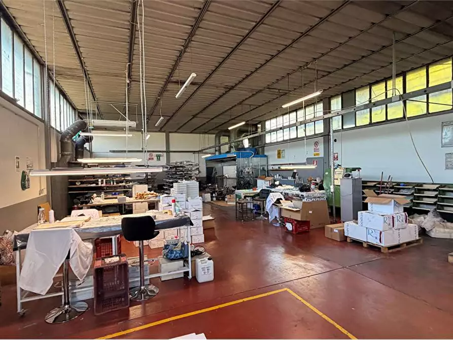 Immagine 7 di Capannone industriale in vendita  in via don emilio angeli a Capannori