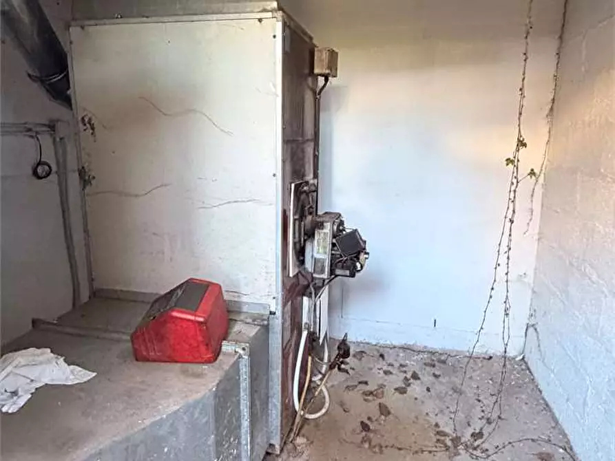 Immagine 10 di Capannone industriale in vendita  in via don emilio angeli a Capannori