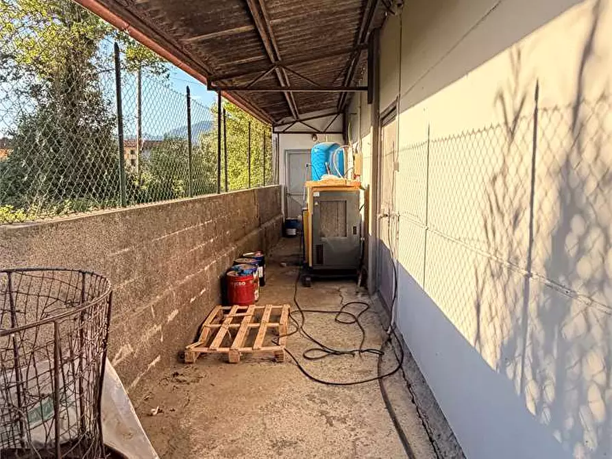 Immagine 15 di Capannone industriale in vendita  in via don emilio angeli a Capannori
