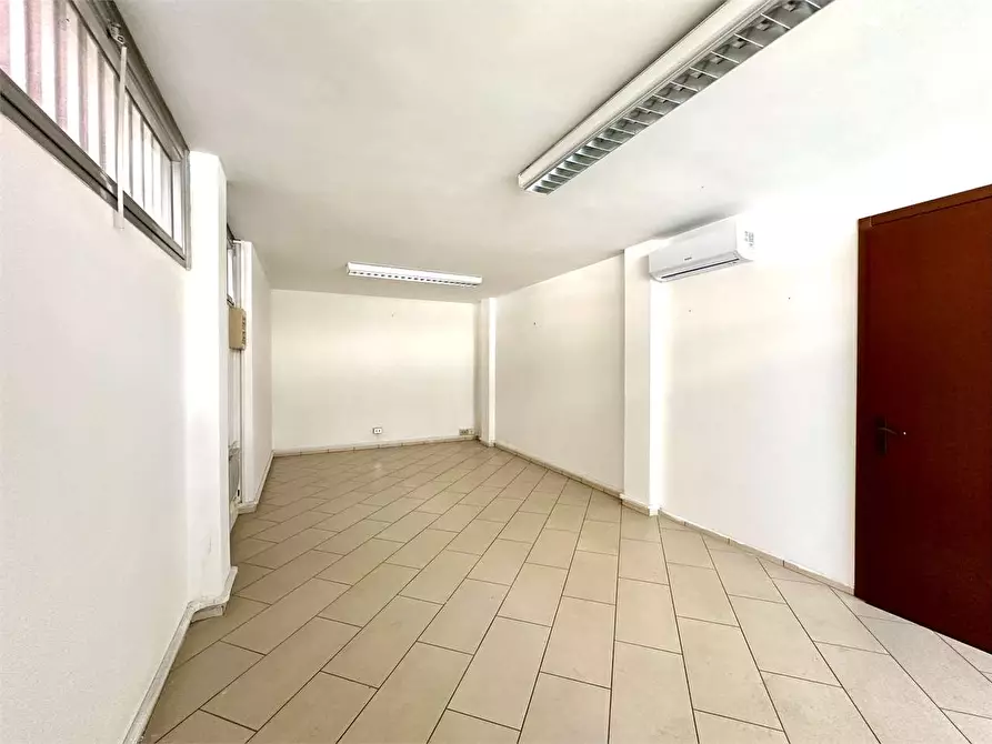 Immagine 4 di Ufficio in affitto  in Via delle stalle a Lucca