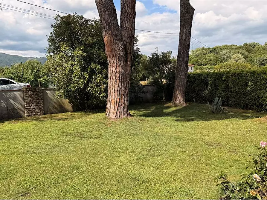 Immagine 4 di Villa in vendita  in Via dei Maionchi a Capannori