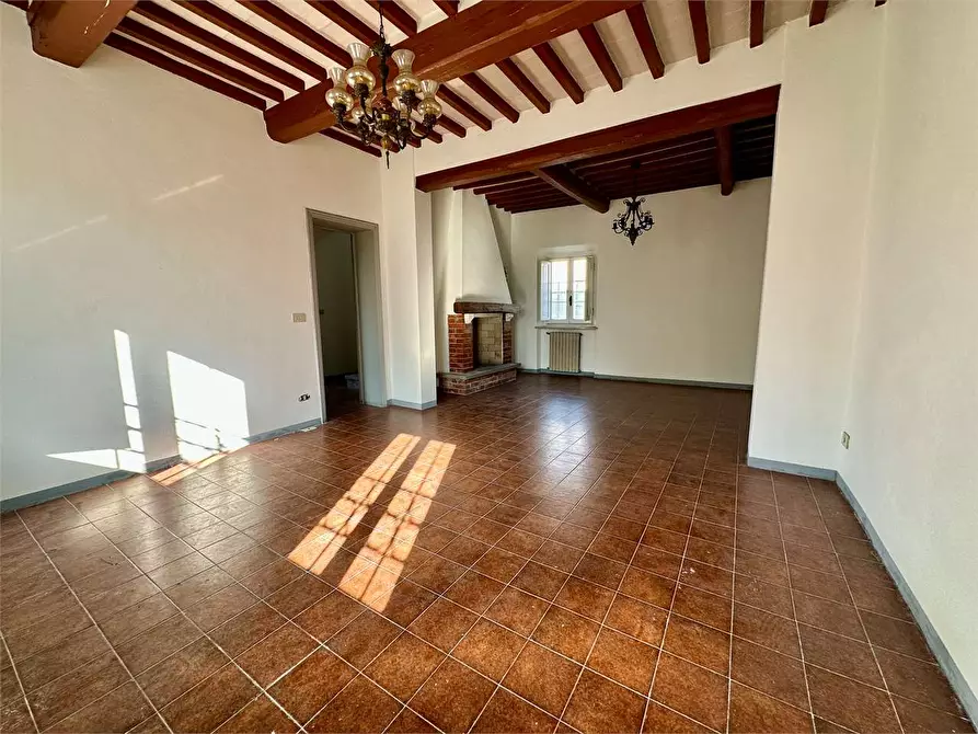 Immagine 9 di Casa bifamiliare in vendita  in via di chiasso roggi a Capannori