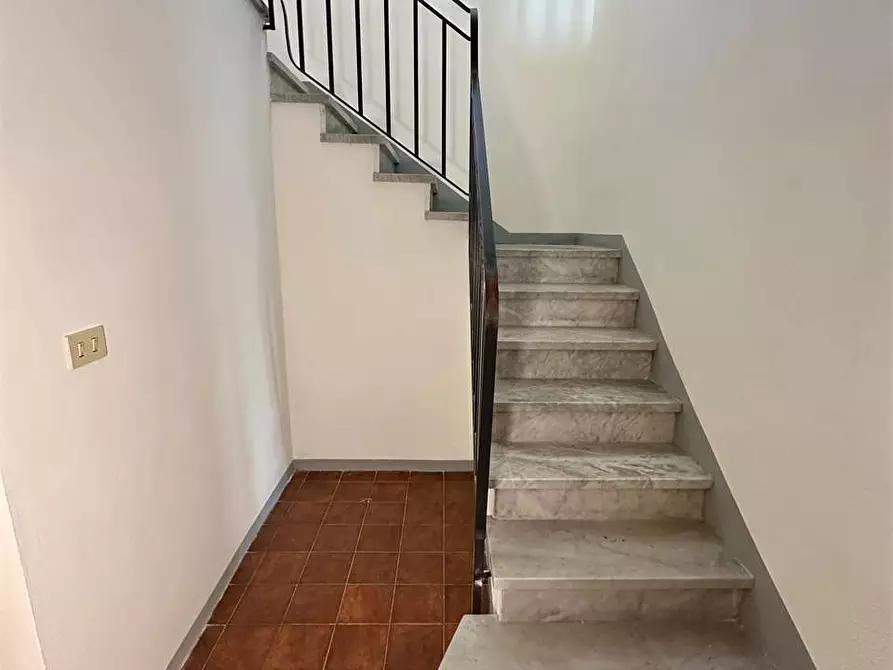 Immagine 40 di Casa bifamiliare in vendita  in via di chiasso roggi a Capannori