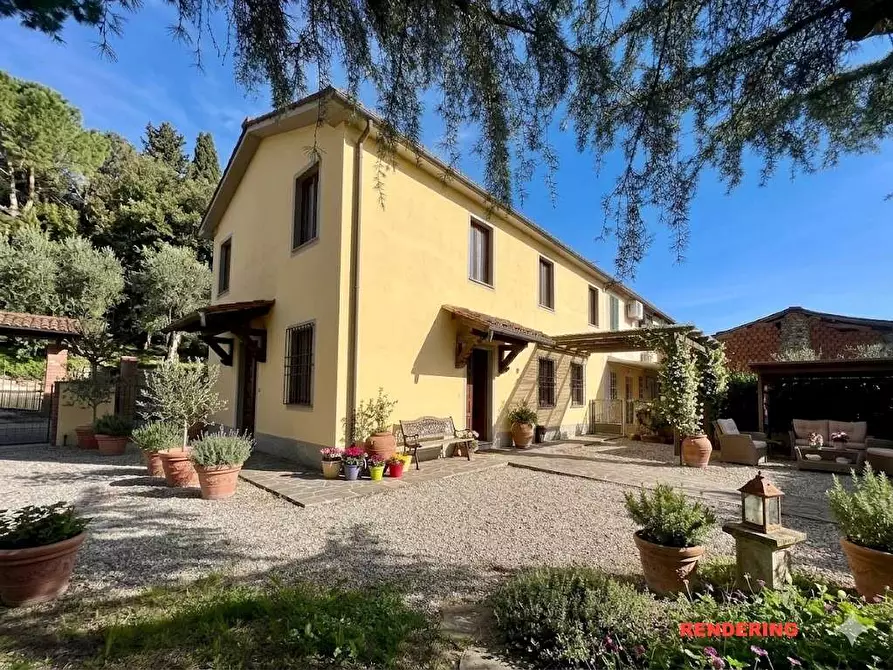 Immagine 2 di Casa bifamiliare in vendita  in via di chiasso roggi a Capannori