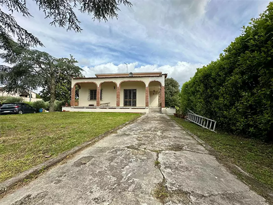 Immagine 4 di Villa in vendita  in via di pontemaggiore a Capannori