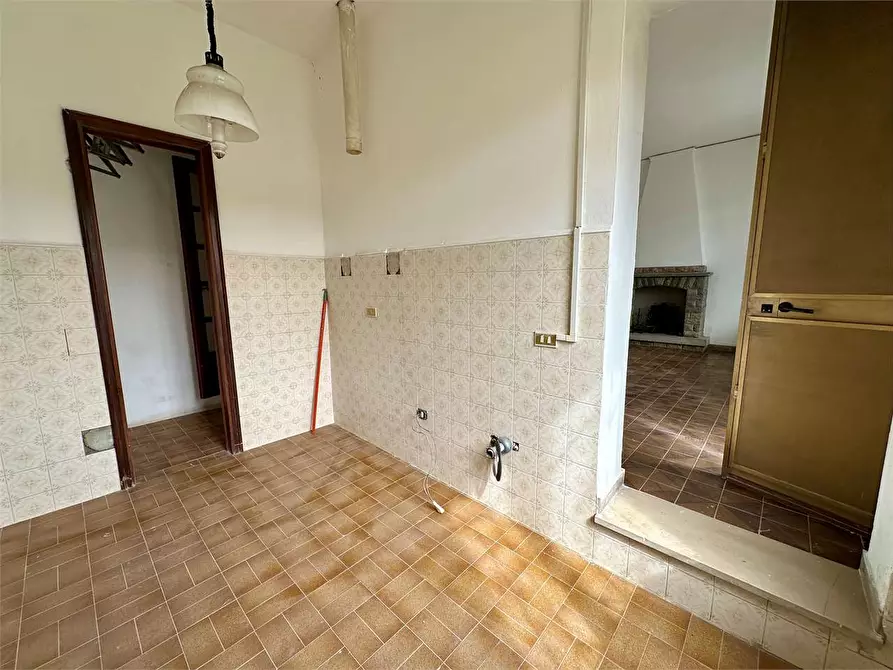 Immagine 11 di Villa in vendita  in via di pontemaggiore a Capannori