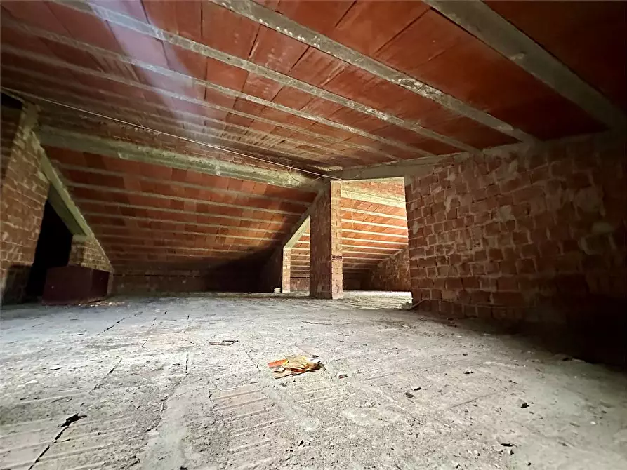 Immagine 22 di Villa in vendita  in via di pontemaggiore a Capannori