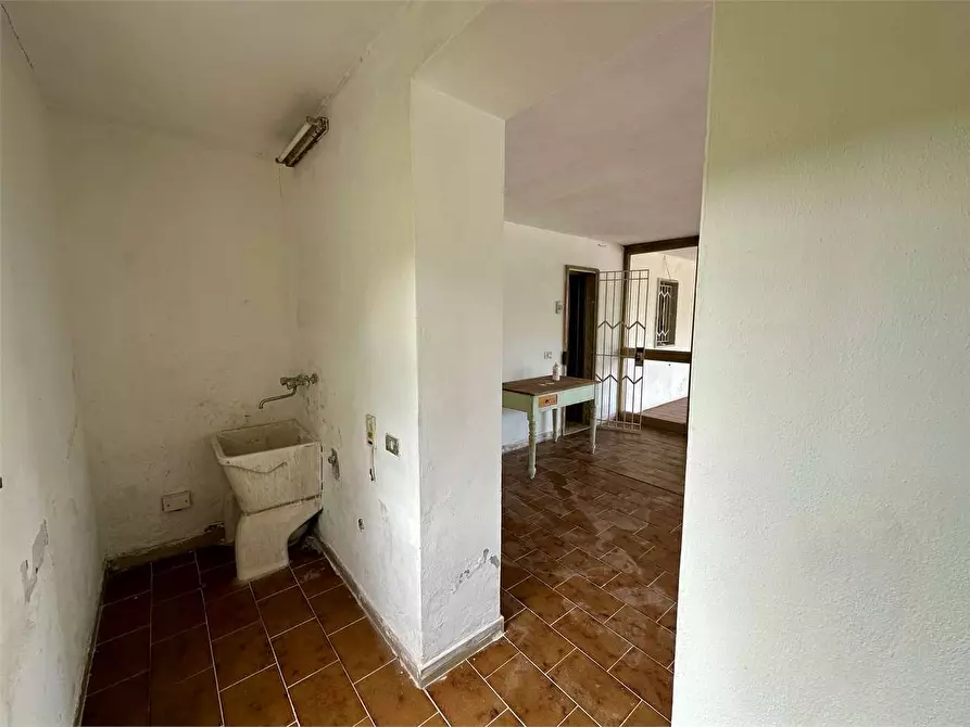 Immagine 34 di Villa in vendita  in via di pontemaggiore a Capannori