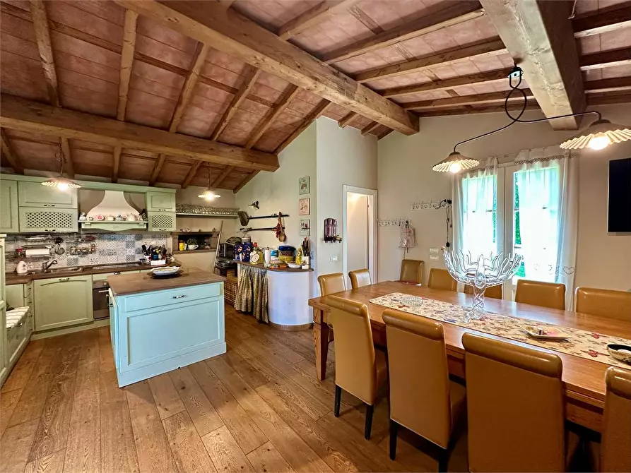 Immagine 45 di Casa bifamiliare in vendita  in via delle ville a Capannori