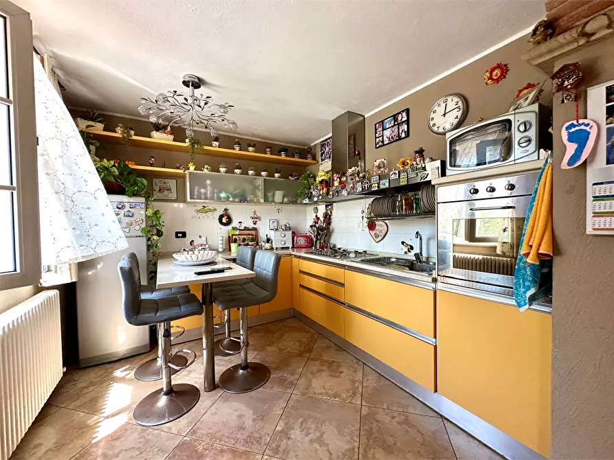 Immagine 9 di Casa bifamiliare in vendita  in via delle ville a Capannori
