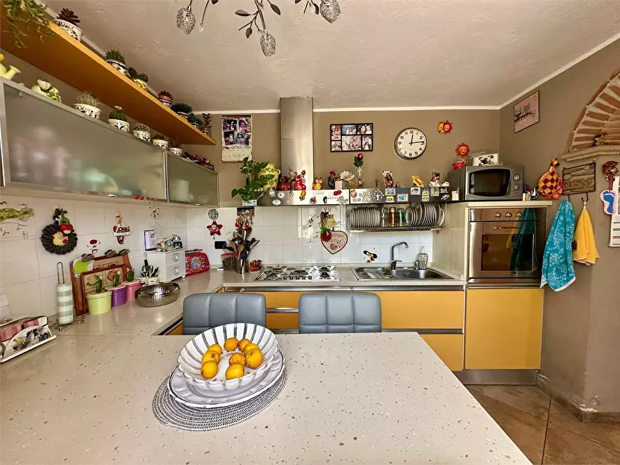 Immagine 8 di Casa bifamiliare in vendita  in via delle ville a Capannori