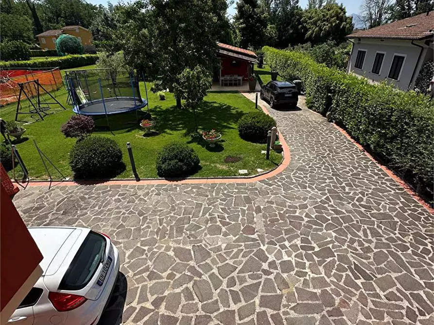 Immagine 22 di Casa bifamiliare in vendita  in via delle ville a Capannori