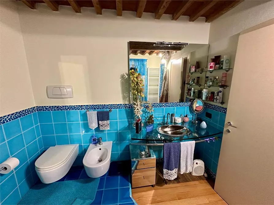 Immagine 26 di Casa bifamiliare in vendita  in via delle ville a Capannori