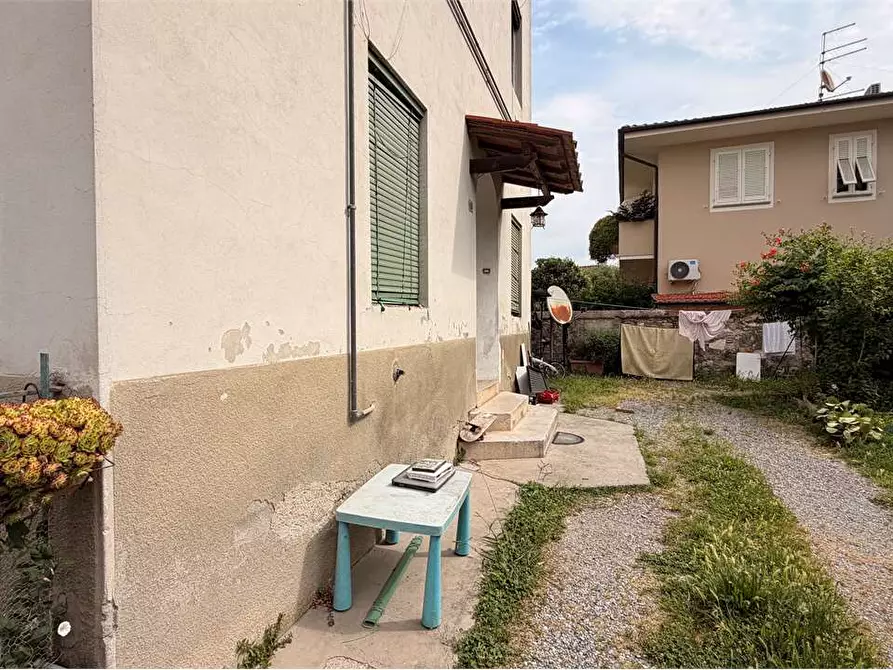 Immagine 15 di Stabile in vendita  in san marco a Lucca