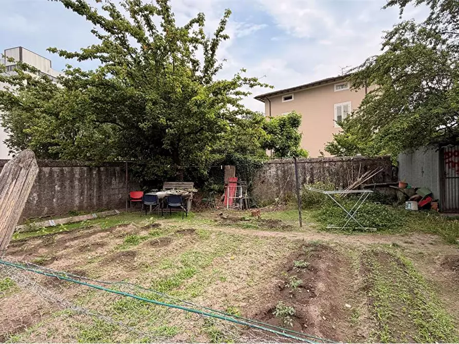 Immagine 20 di Stabile in vendita  in san marco a Lucca