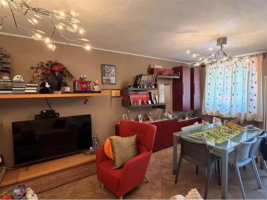 Immagine 5 di Casa bifamiliare in vendita  in via delle ville a Capannori