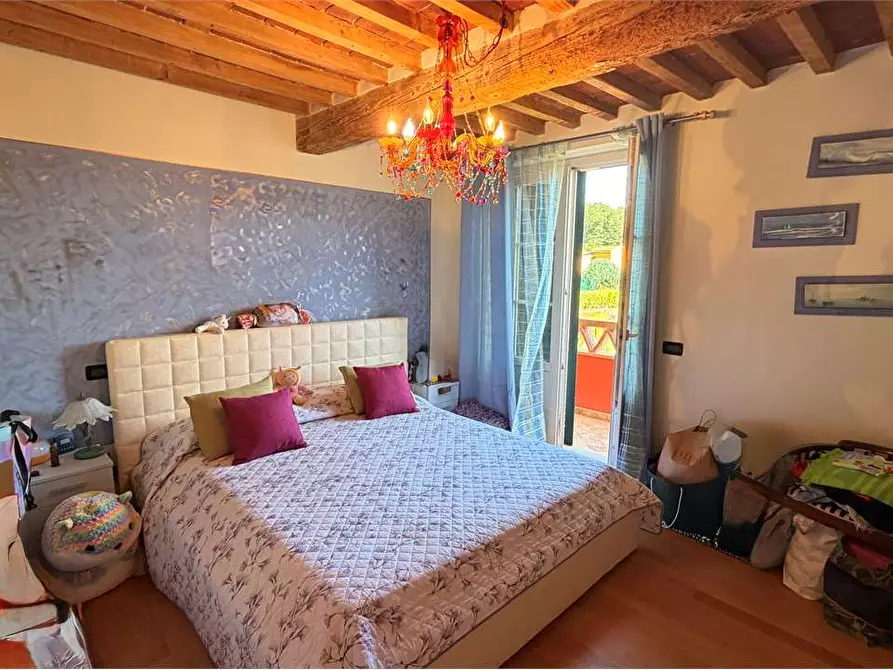 Immagine 17 di Casa bifamiliare in vendita  in via delle ville a Capannori