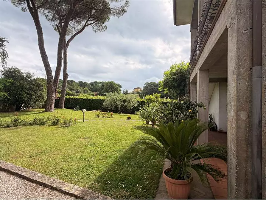 Immagine 27 di Villa in vendita  in Via dei Maionchi a Capannori
