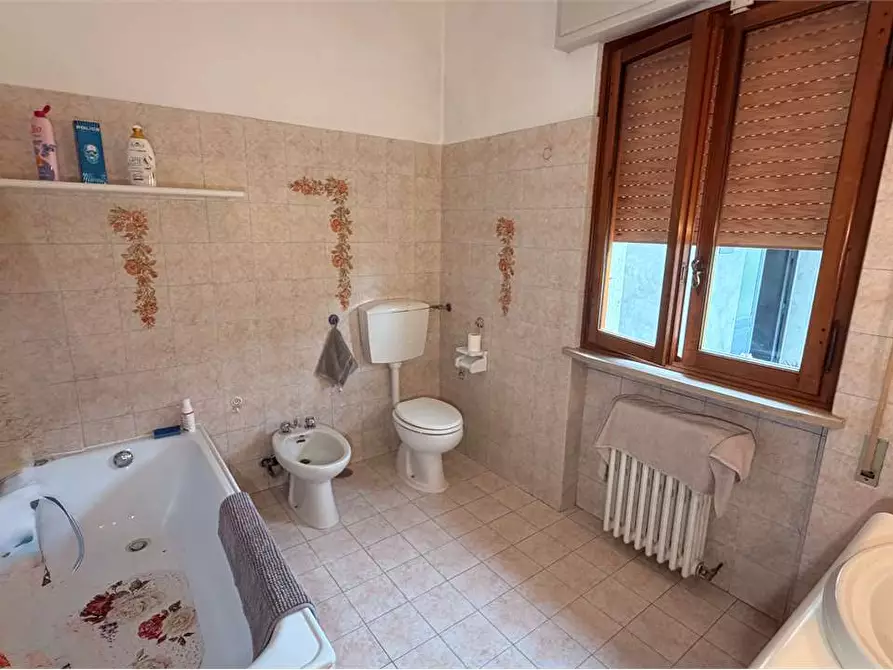 Immagine 38 di Villa in vendita  in Via dei Maionchi a Capannori