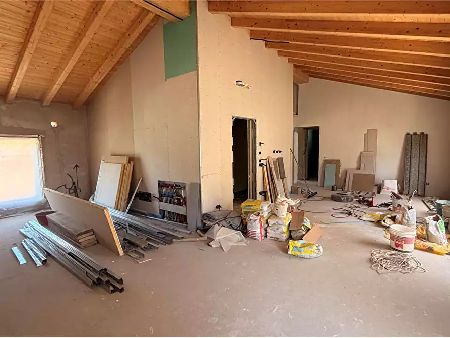 Immagine 1 di Appartamento in vendita  in Ponte a Moriano a Lucca