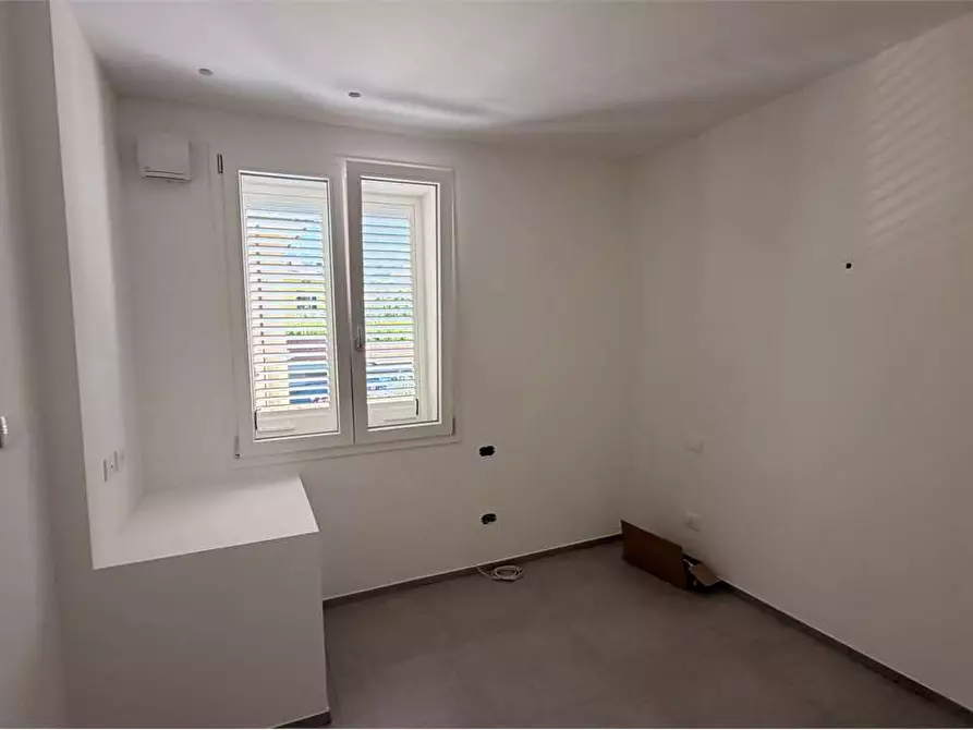 Immagine 4 di Casa indipendente in vendita  a Lucca