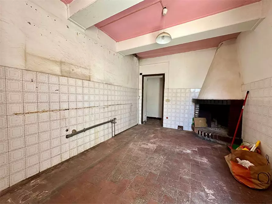 Immagine 7 di Porzione di casa in vendita  in via delle ville 493 a Capannori