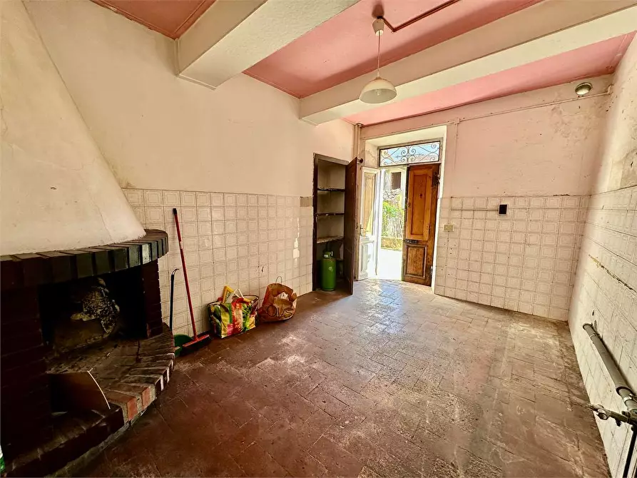 Immagine 6 di Porzione di casa in vendita  in via delle ville 493 a Capannori