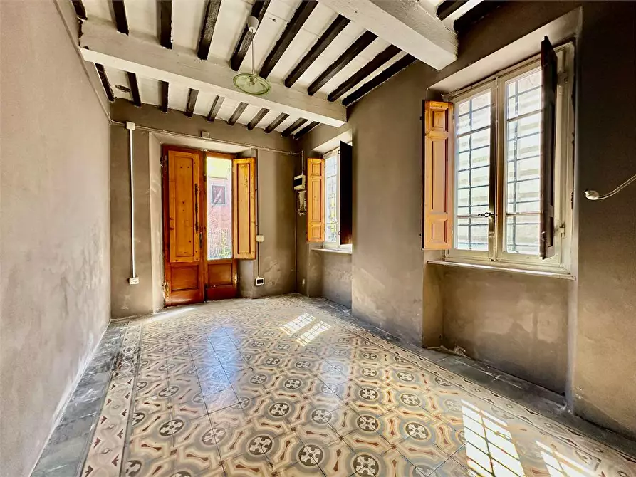 Immagine 1 di Porzione di casa in vendita  in via delle ville 493 a Capannori