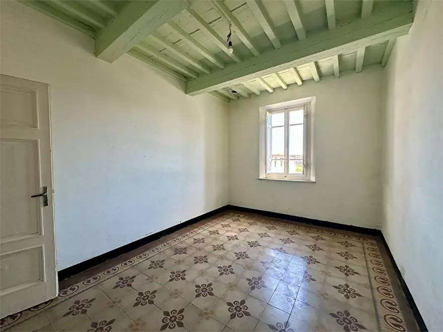 Immagine 12 di Porzione di casa in vendita  in via delle ville 493 a Capannori