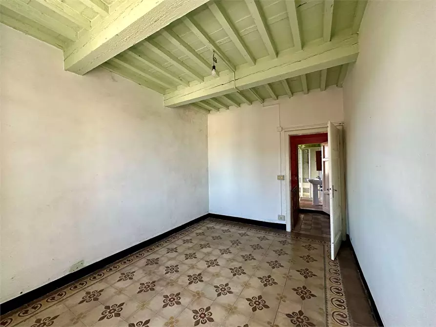 Immagine 14 di Porzione di casa in vendita  in via delle ville 493 a Capannori