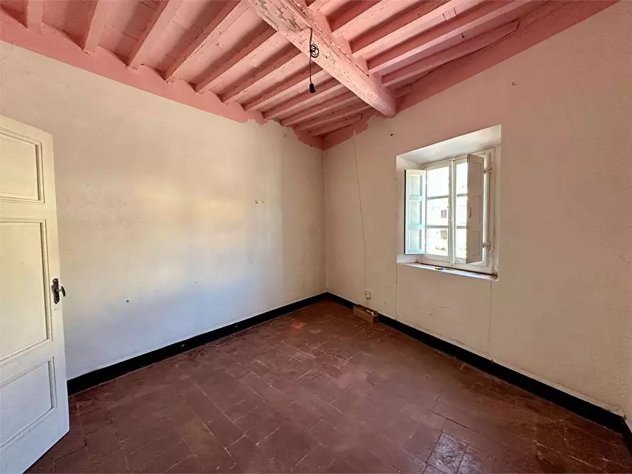 Immagine 21 di Porzione di casa in vendita  in via delle ville 493 a Capannori