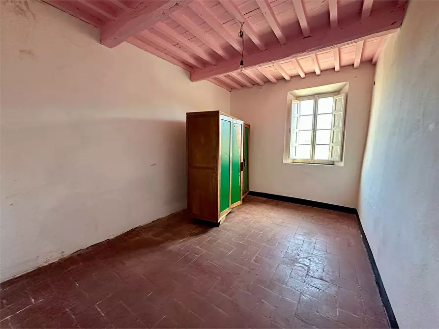 Immagine 28 di Porzione di casa in vendita  in via delle ville 493 a Capannori