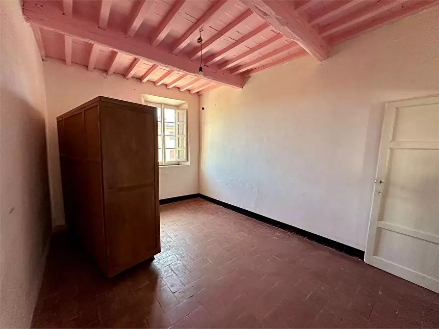 Immagine 30 di Porzione di casa in vendita  in via delle ville 493 a Capannori