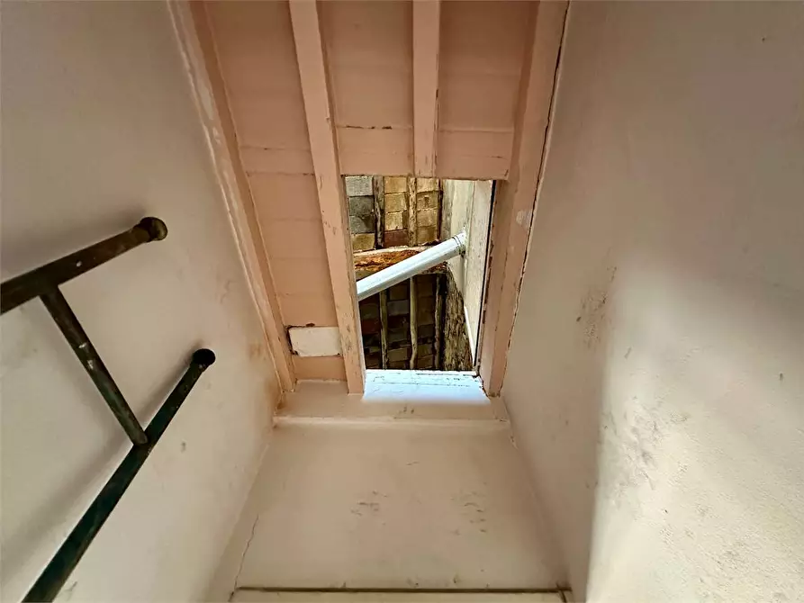 Immagine 35 di Porzione di casa in vendita  in via delle ville 493 a Capannori