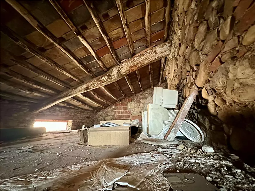 Immagine 38 di Porzione di casa in vendita  in via delle ville 493 a Capannori