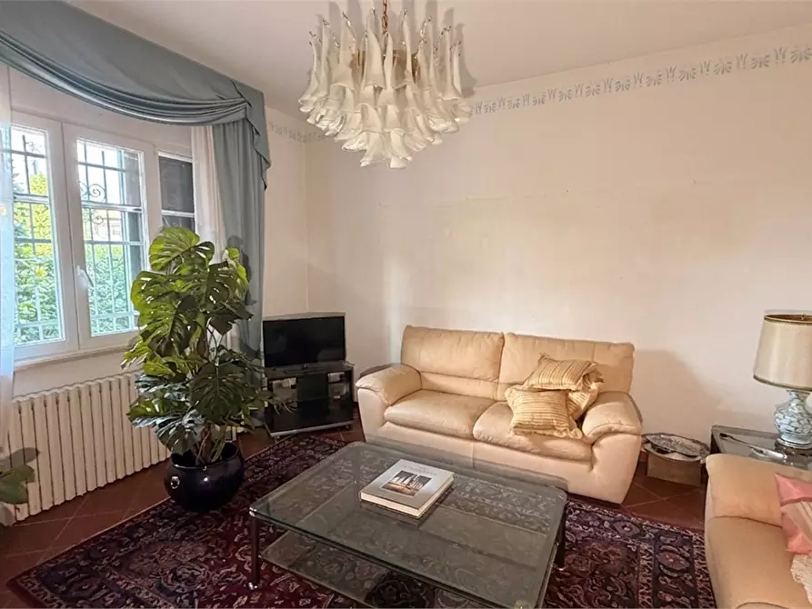Immagine 16 di Villa in vendita  in via delle ville a Capannori