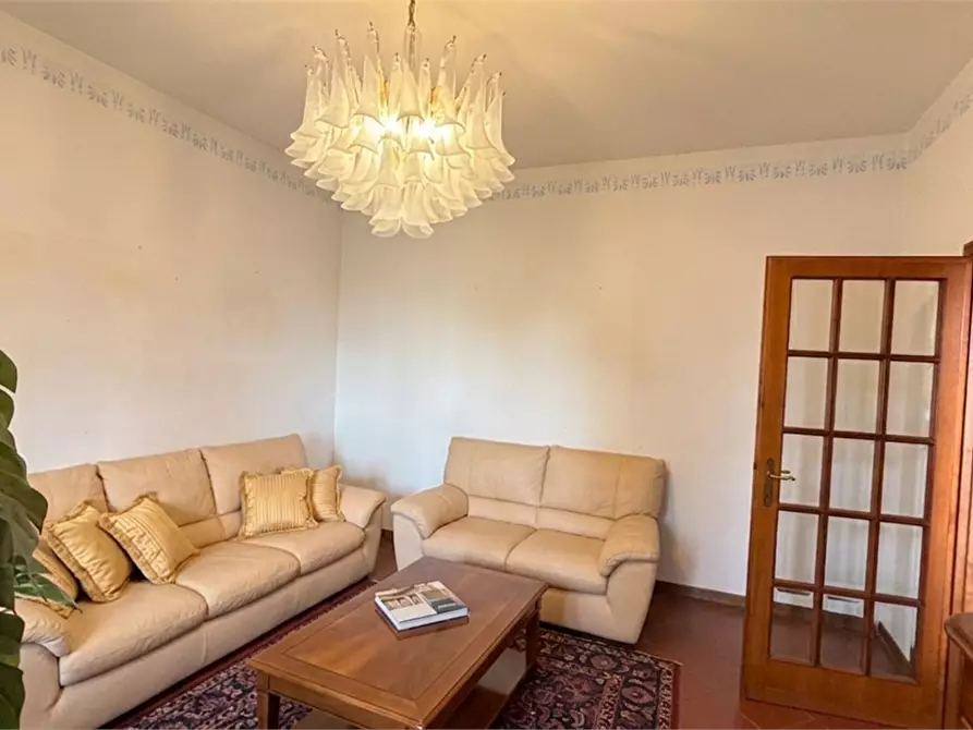 Immagine 17 di Villa in vendita  in via delle ville a Capannori