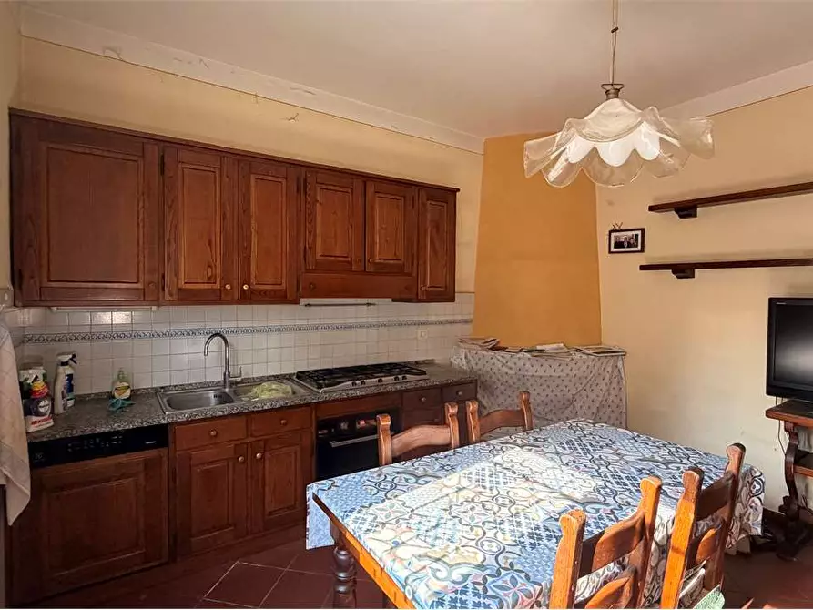 Immagine 19 di Villa in vendita  in via delle ville a Capannori