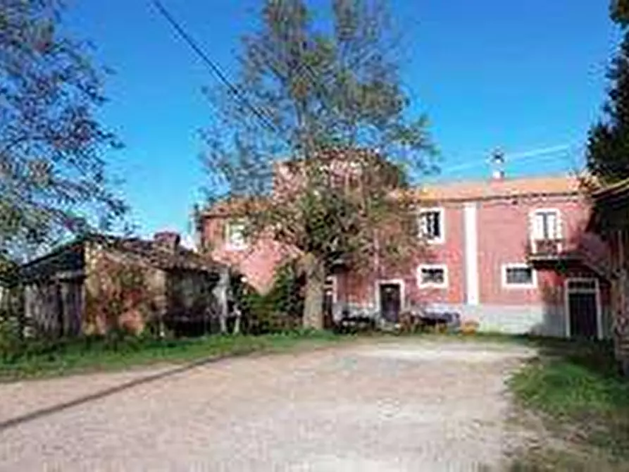 Immagine 10 di Rustico / casale in vendita  in Pisa a Pisa