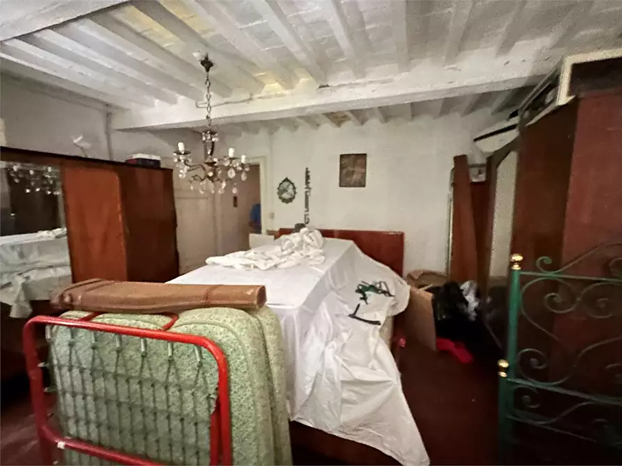 Immagine 17 di Porzione di casa in vendita  in via delle ville 493 a Capannori