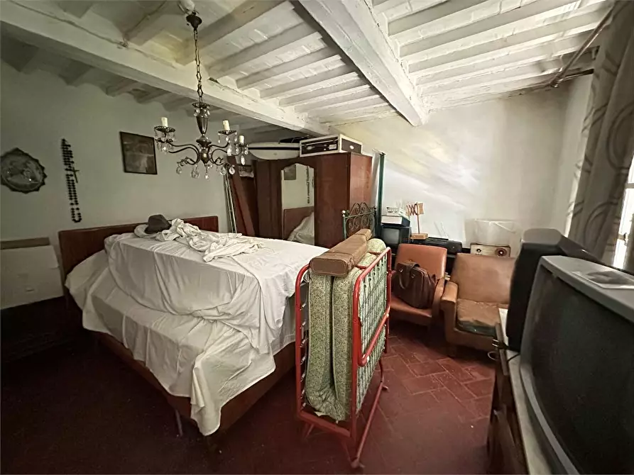 Immagine 16 di Porzione di casa in vendita  in via delle ville 493 a Capannori