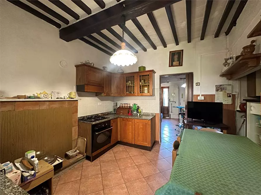 Immagine 7 di Porzione di casa in vendita  in via delle ville 493 a Capannori