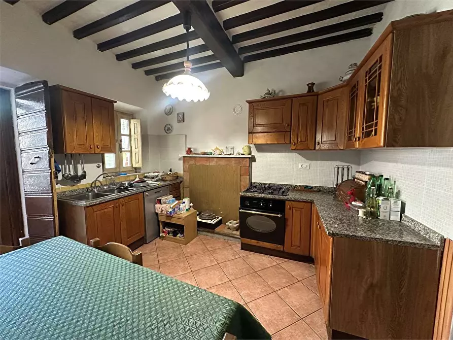 Immagine 5 di Porzione di casa in vendita  in via delle ville 493 a Capannori