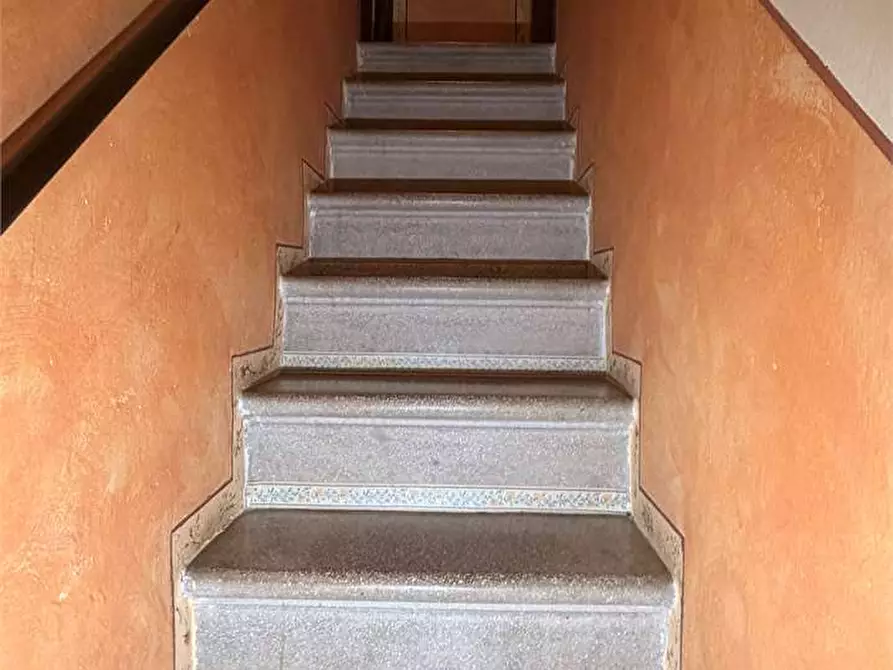 Immagine 17 di Porzione di casa in vendita  in via delle ville 493 a Capannori